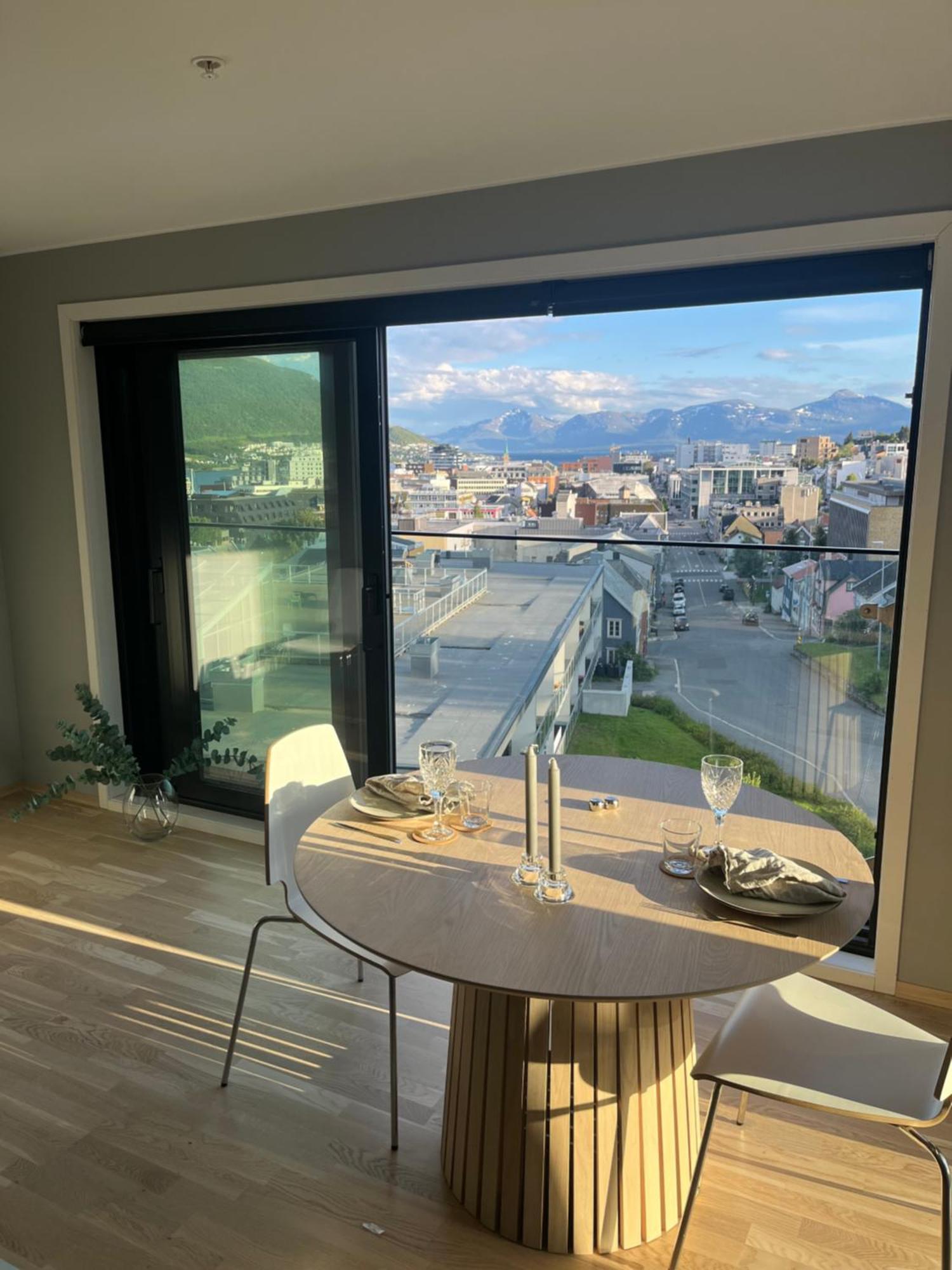 City Center 7Th Floor Apartement With Beautiful View Tromsø Zewnętrze zdjęcie