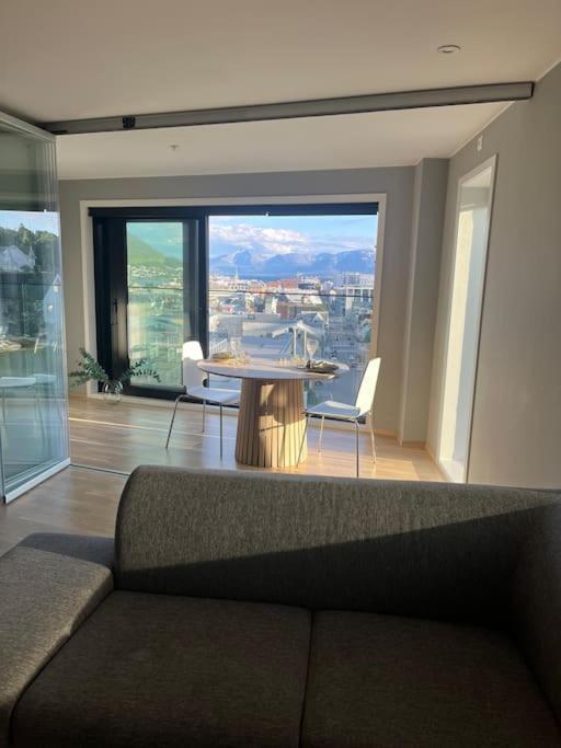 City Center 7Th Floor Apartement With Beautiful View Tromsø Zewnętrze zdjęcie