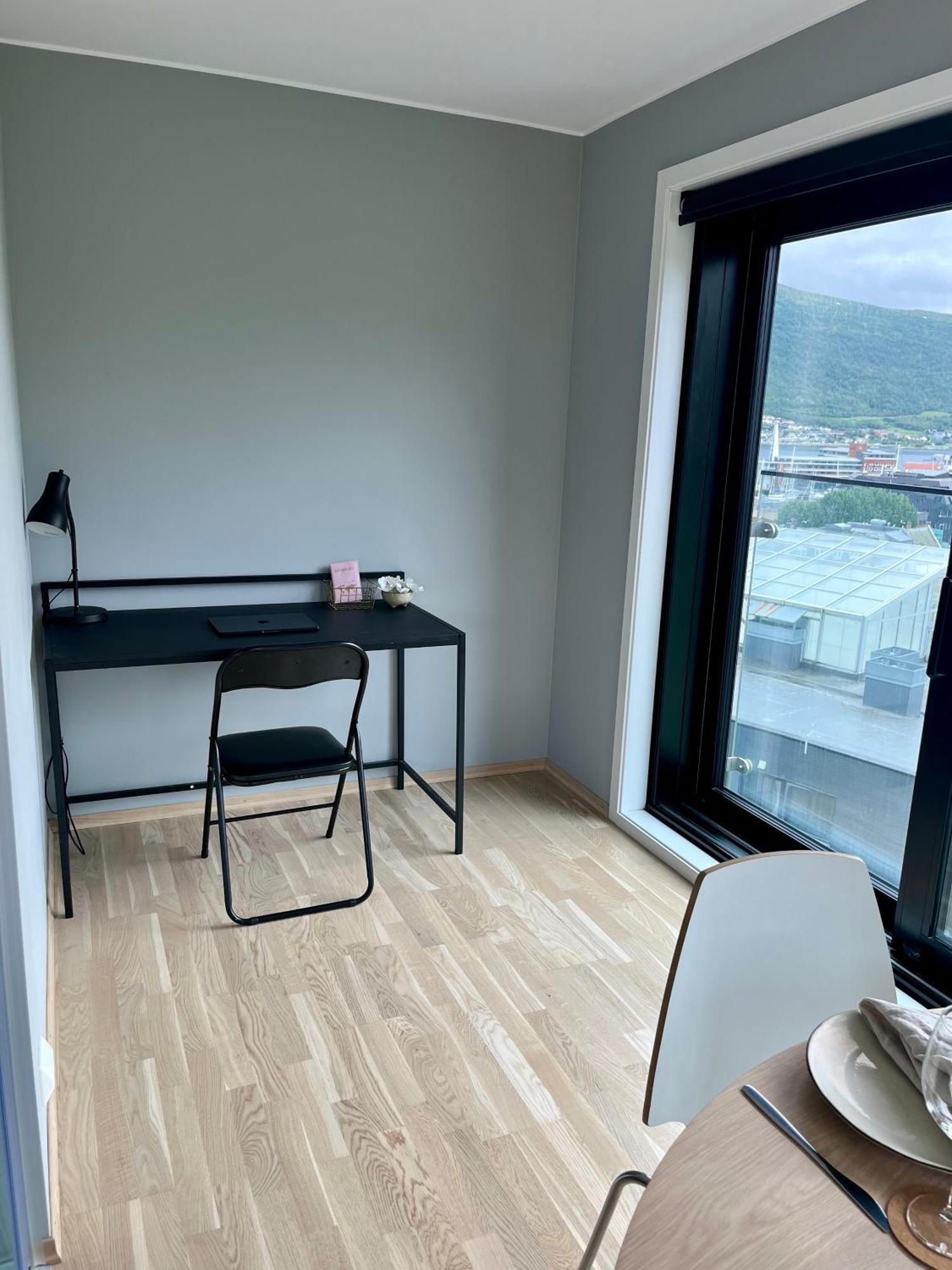 City Center 7Th Floor Apartement With Beautiful View Tromsø Zewnętrze zdjęcie